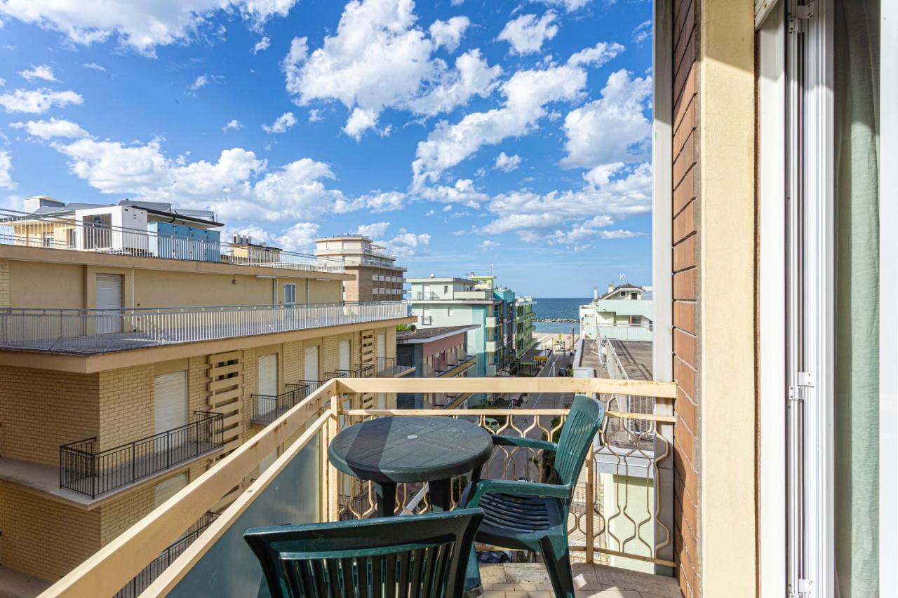 Residence & Suites Bellaria-Igea Marina Bagian luar foto