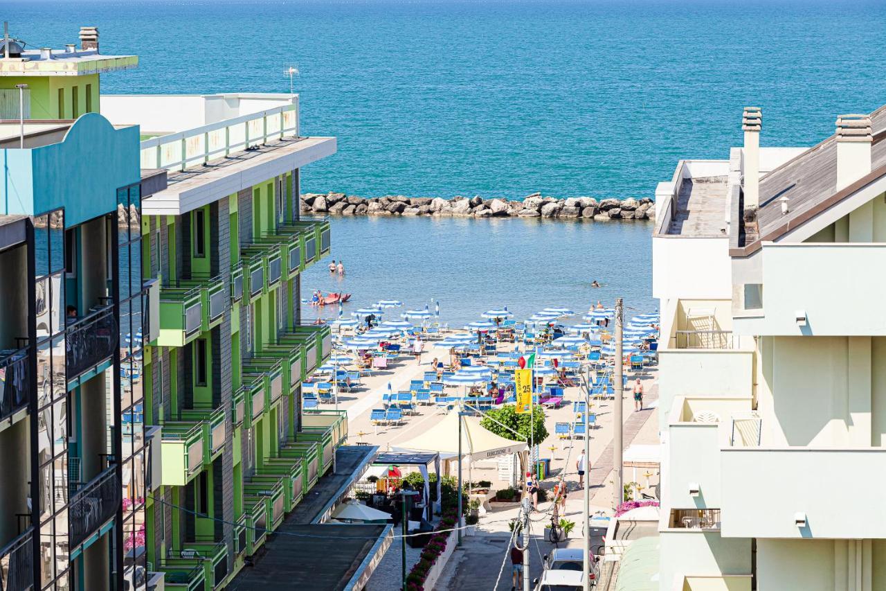Residence & Suites Bellaria-Igea Marina Bagian luar foto