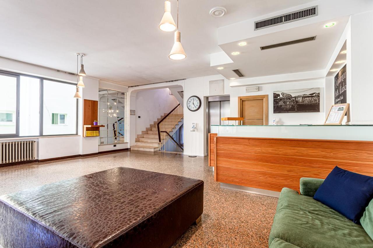 Residence & Suites Bellaria-Igea Marina Bagian luar foto