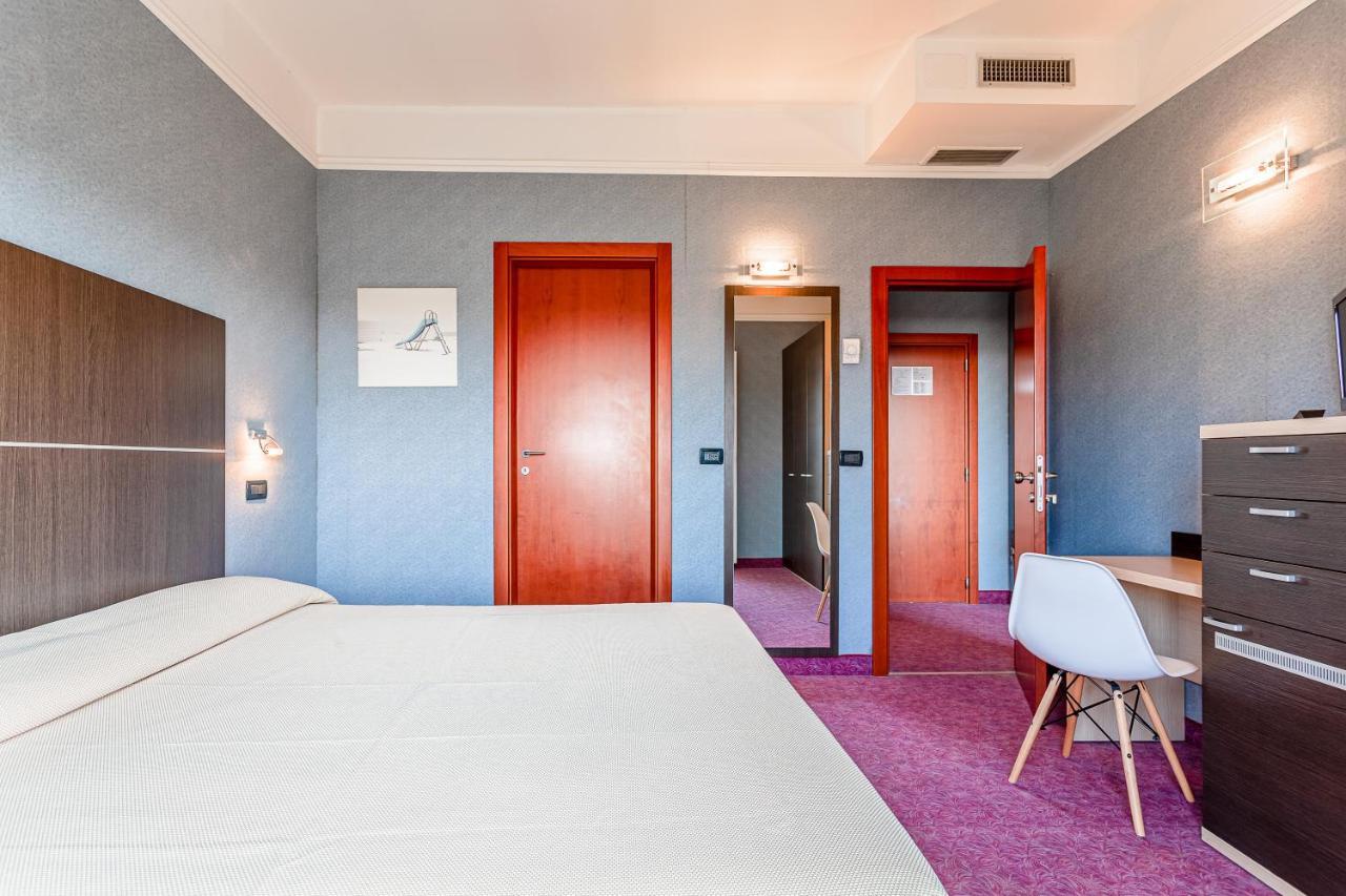 Residence & Suites Bellaria-Igea Marina Bagian luar foto