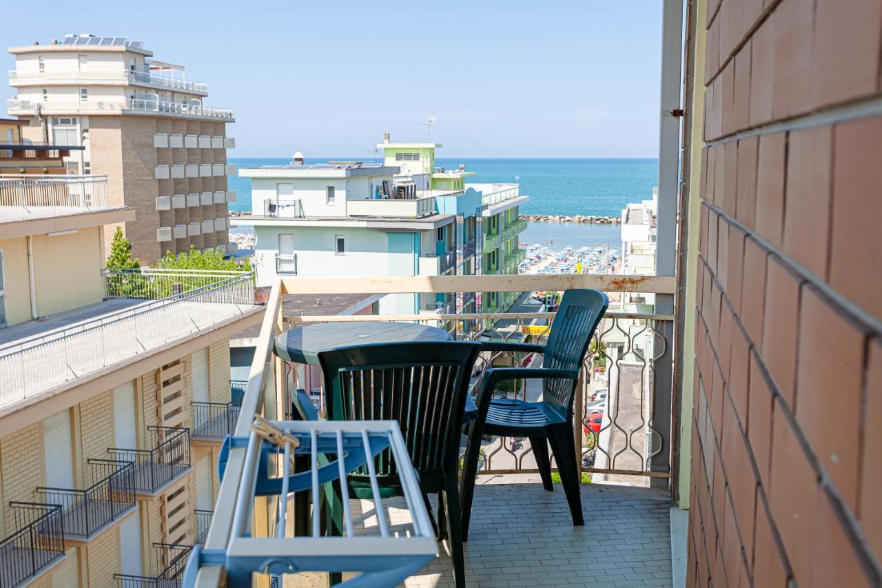 Residence & Suites Bellaria-Igea Marina Bagian luar foto