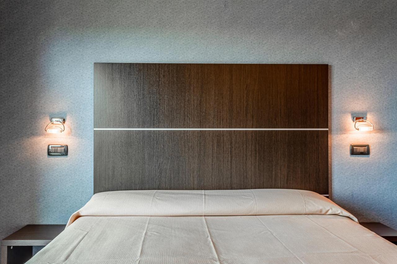 Residence & Suites Bellaria-Igea Marina Bagian luar foto